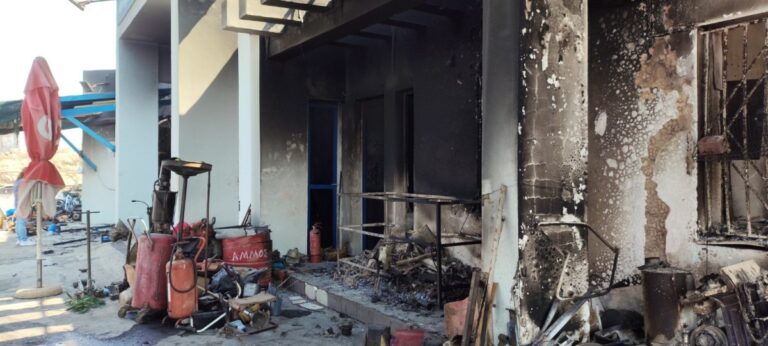 Πυρκαγιά-στη-Χίο:-Εικόνες-φρίκης-στη-Βολισσό-–-«Δεν-υπήρχε-κανείς-παιδιά,-κανείς…»