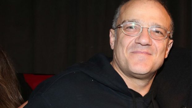 Η-κακοποίηση-από-τον-πατέρα-του-και-το…-coming-out