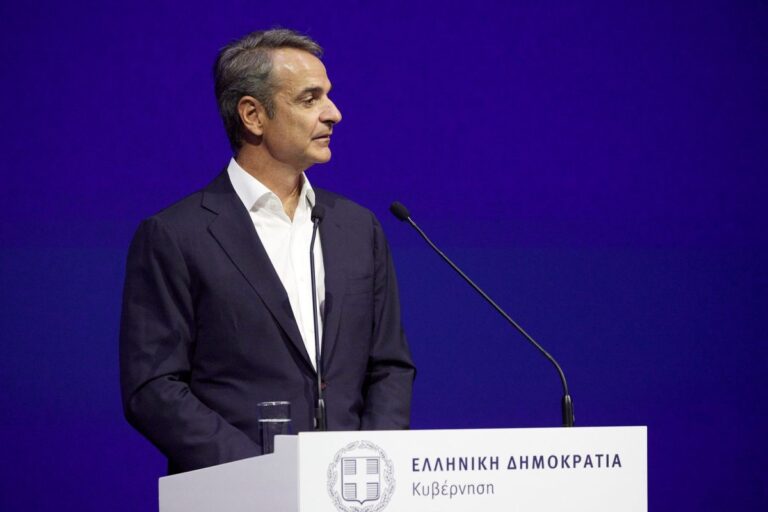 Μητσοτάκης:-Επαναφέρει-το-‘εγώ’-ή-το-χάος,-φέρνοντας-παράδειγμα-την-κρίση-στην-Γαλλία