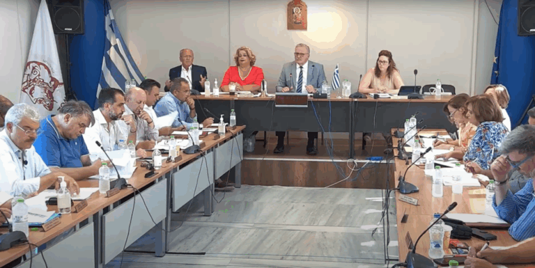 Από-τα-απορριμματοφόρα-στους-ευκαλύπτους-–-οι-αιχμές-Παπουτσή